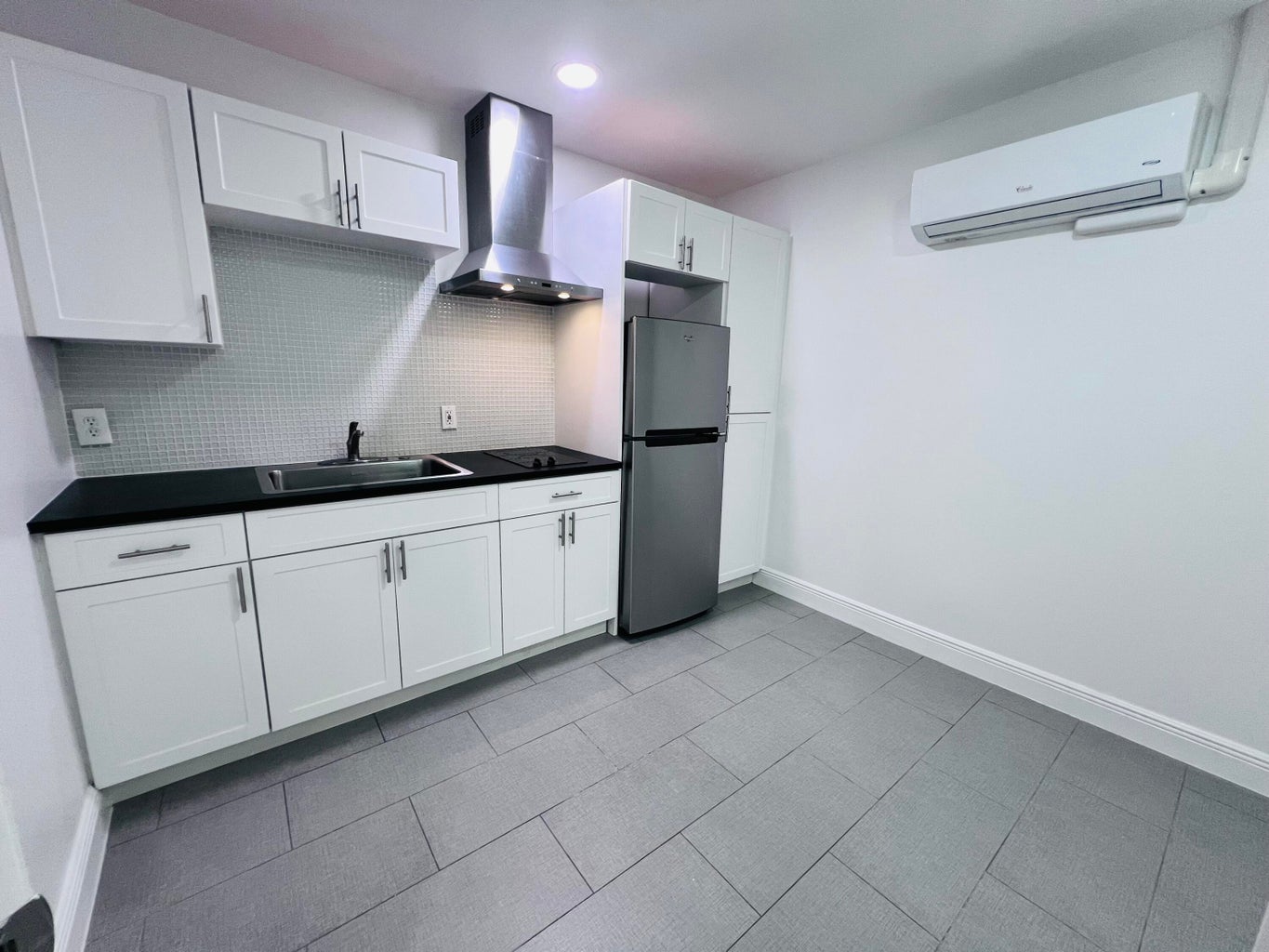 Beautiful modern studio